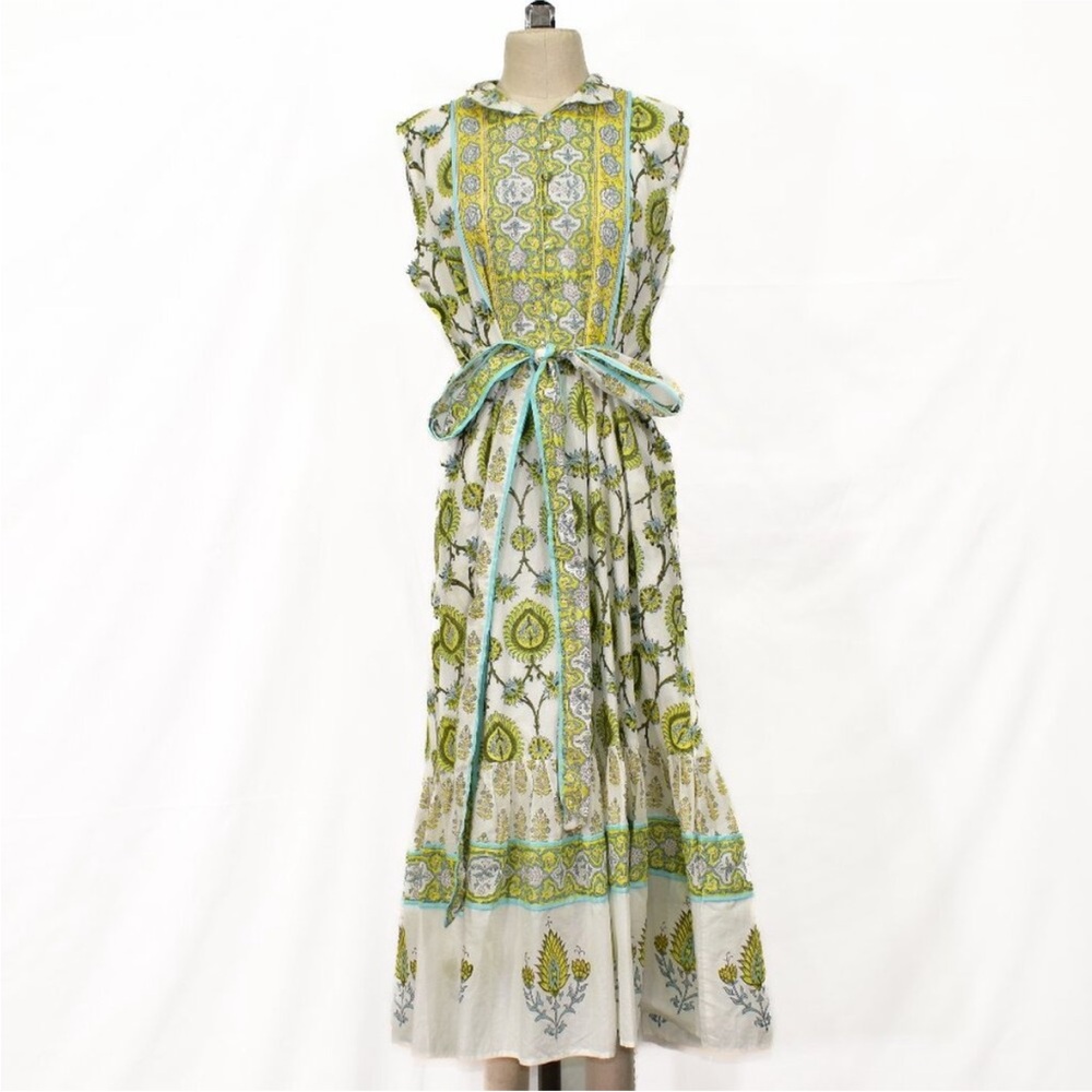 Elegant Floral Maxi Dress in Green and White